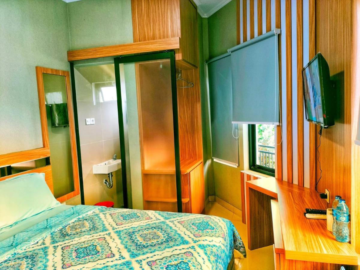 Cozy Residence Tomang Jakarta Exterior photo